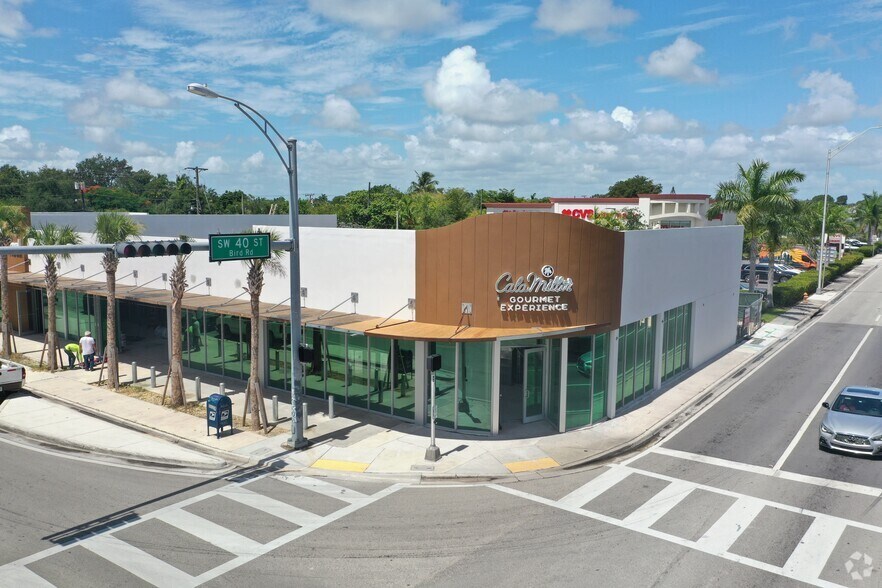 4000 SW 57th Ave, Miami, FL à vendre - Photo du bâtiment - Image 2 de 6