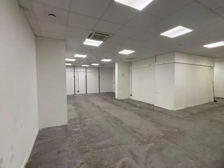 Industriel dans Marseille à louer - Photo intérieure - Image 2 de 6