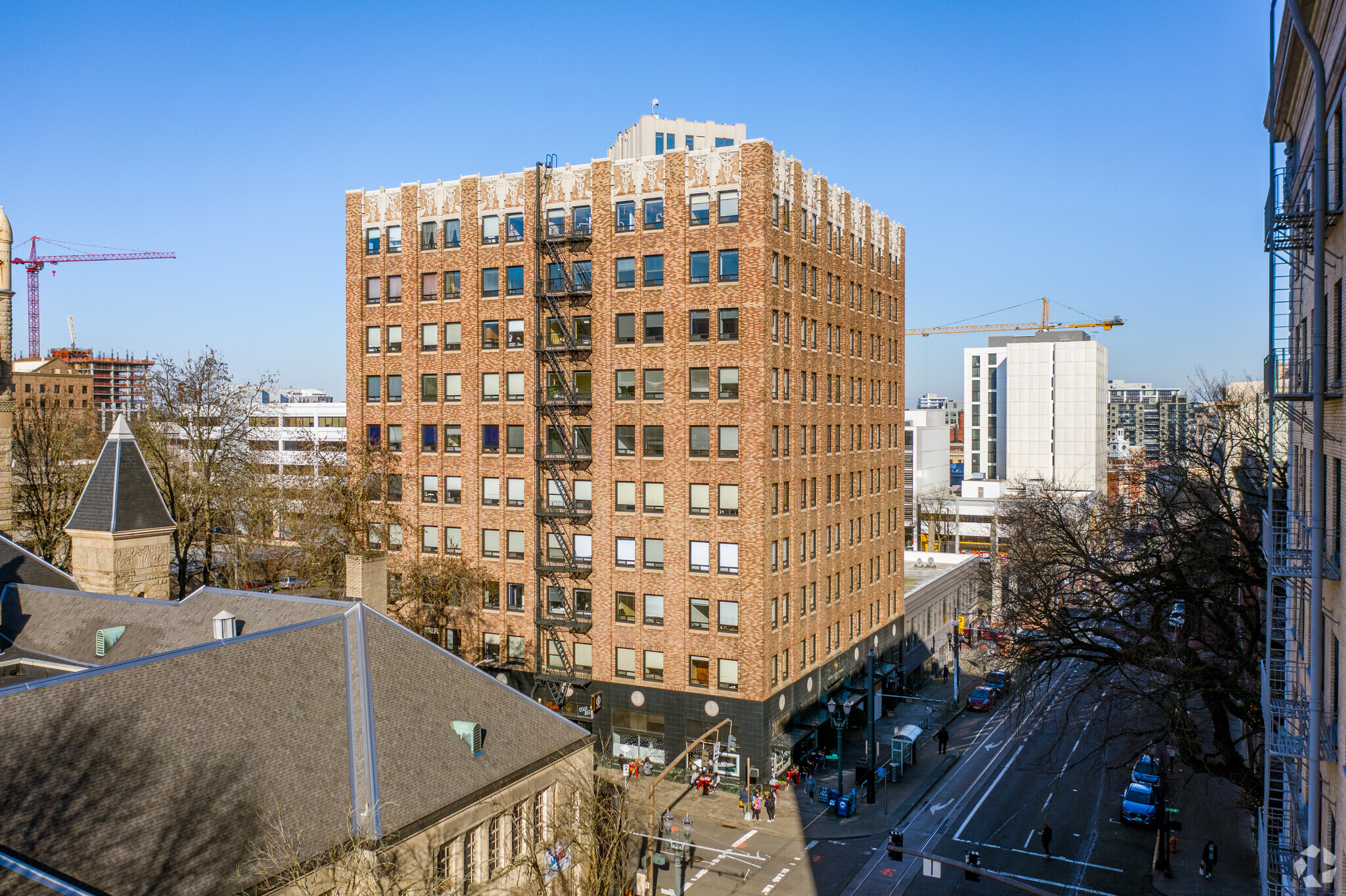 833 SW 11th Ave, Portland, OR for lease Building Photo- Image 1 of 5