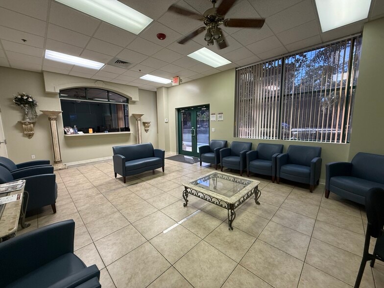 1180 W Granada Blvd, Ormond Beach, FL for lease - Interior Photo - Image 3 of 24