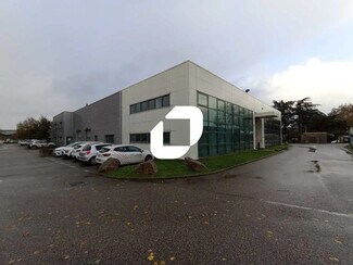 Plus de détails pour 81-83 Rue Elisée Reclus, Décines-Charpieu - Bureau, Local d'activités à louer