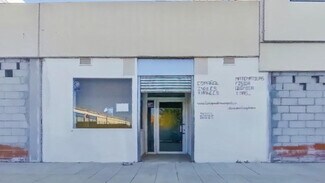 Plus de détails pour Multi-résidentiel à vendre