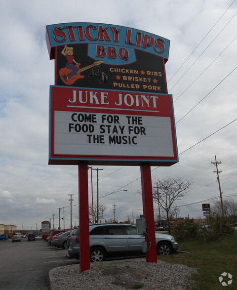 830 Jefferson Rd, Rochester, NY à louer - Photo du bâtiment - Image 3 de 4