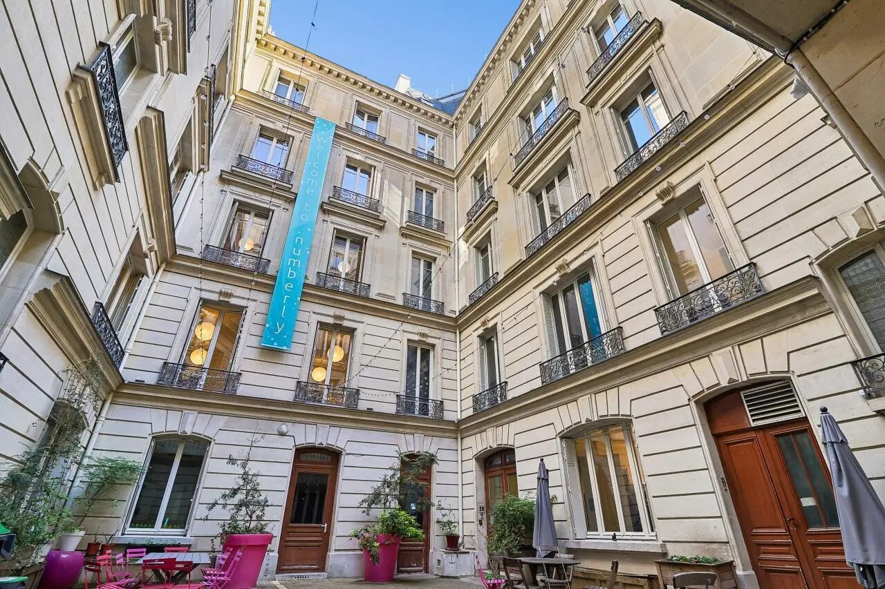 28 Rue De Châteaudun, Paris à louer Photo du bâtiment- Image 1 de 31