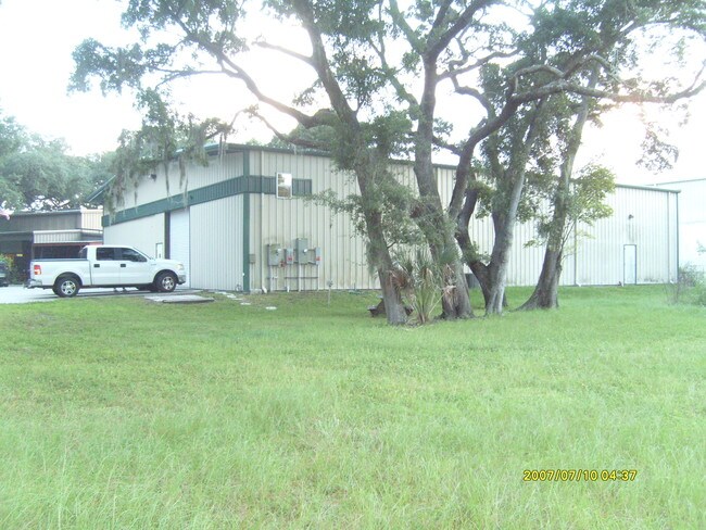 Plus de détails pour 2502 N 70th St, Tampa, FL - Industriel à louer