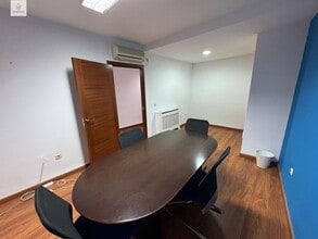 Office in Cáceres, Cáceres for lease Interior Photo- Image 1 of 9
