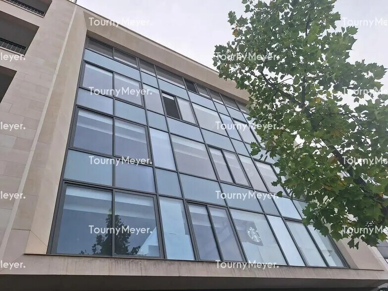 Office in Talence for lease - Building Photo - Image 2 of 7