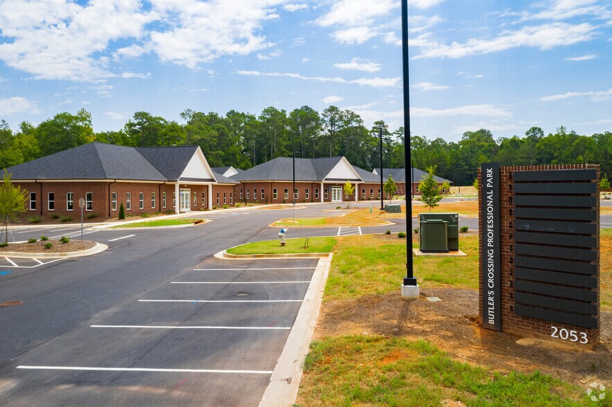 2053 Experiment Station Rd, Watkinsville, GA à louer - Photo du bâtiment - Image 2 de 9