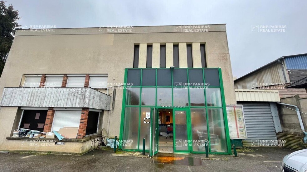 Local d'activités dans Chambourcy à vendre - Photo du bâtiment - Image 2 de 12