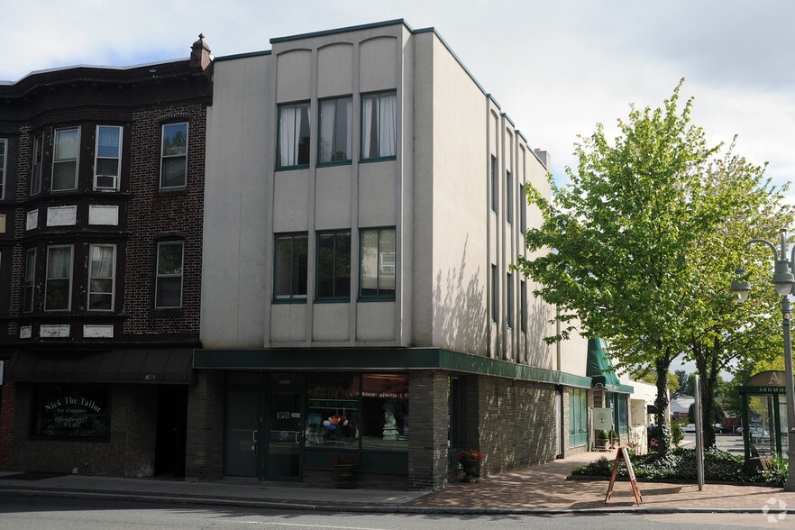 16 Lancaster Ave, Ardmore, PA for lease - Building Photo - Image 2 of 10