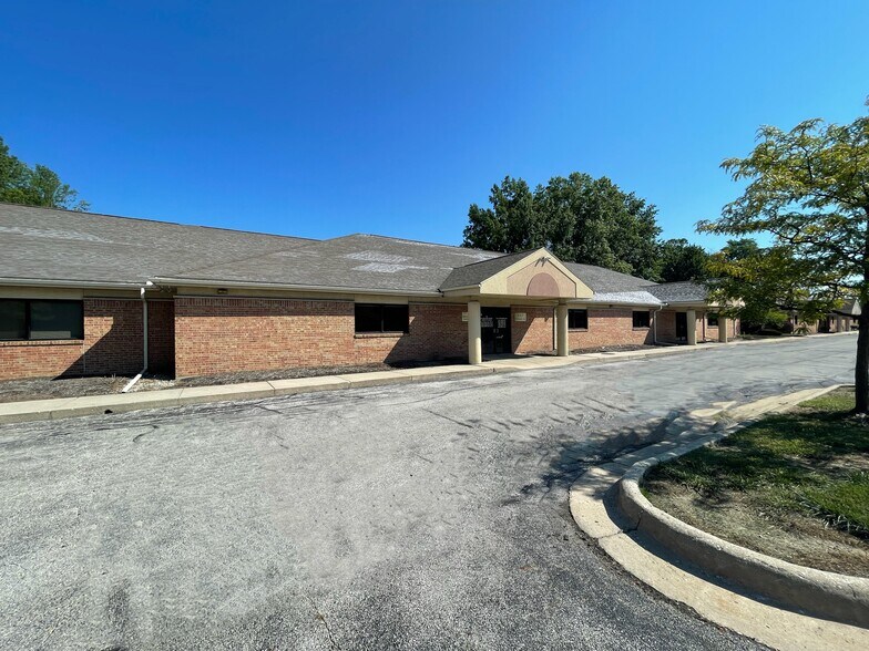 3829 Woodley Rd, Toledo, OH à louer - Photo du bâtiment - Image 1 de 8