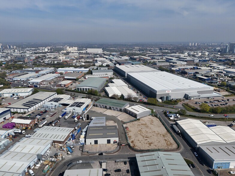 3 Textilose Rd, Manchester for lease - Building Photo - Image 3 of 12