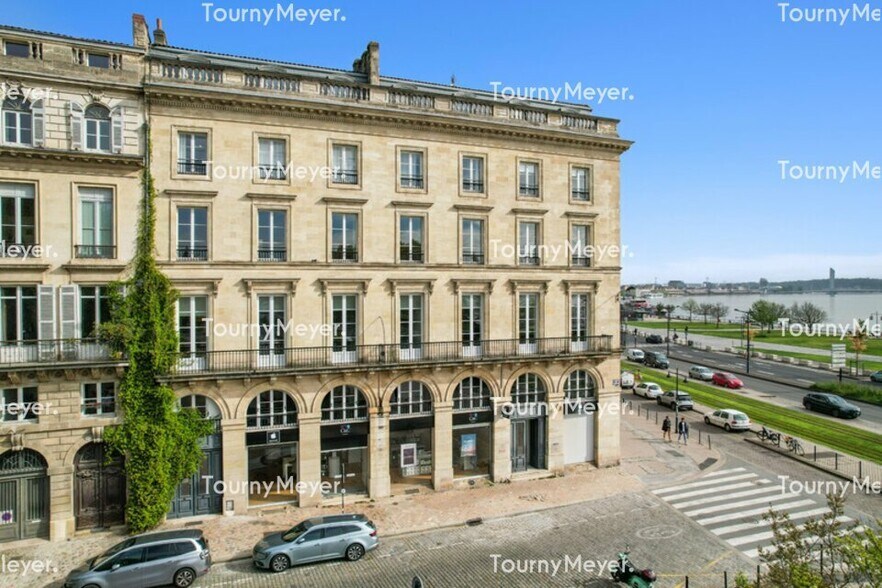 Office in Bordeaux for lease - Building Photo - Image 2 of 6