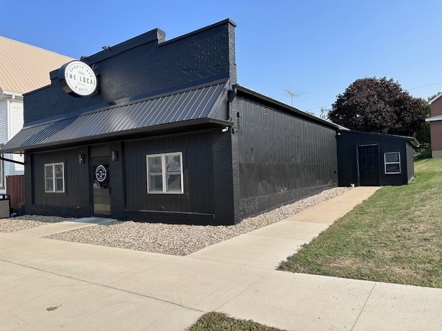 108 Main St, Ossian, IA for sale - Primary Photo - Image 1 of 24
