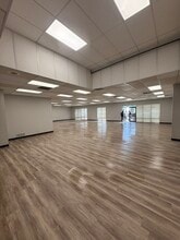805 Secretary Dr, Arlington, TX for lease Interior Photo- Image 1 of 3