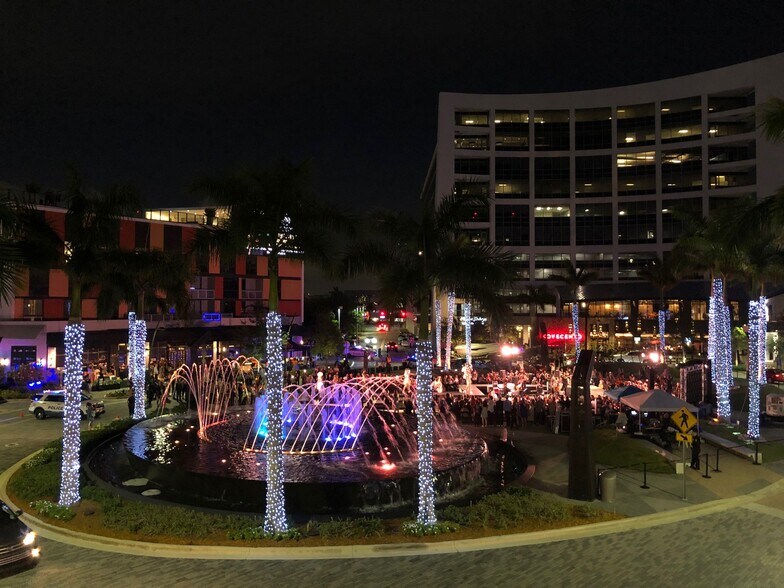 8500 NW 83rd Ave, Miami, FL à louer - Photo du bâtiment - Image 2 de 6