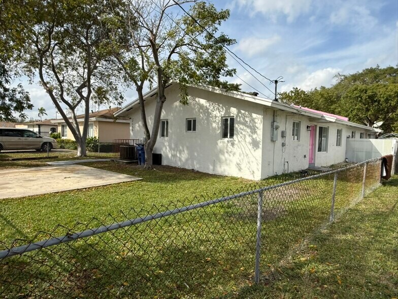 2155 NW 64th St, Miami, FL à vendre - Photo du bâtiment - Image 2 de 6