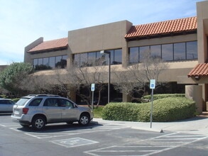 4445 N Mesa St, El Paso, TX for lease Building Photo- Image 2 of 5