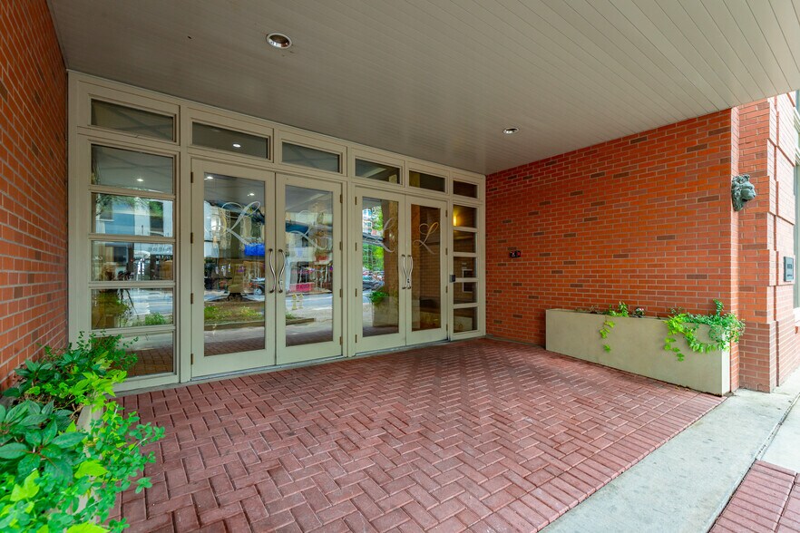 800 Market St, Chattanooga, TN à louer - Photo du bâtiment - Image 2 de 21