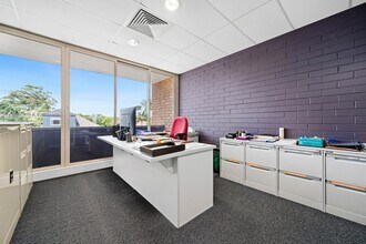 6 William St, Brookvale for sale Interior Photo- Image 2 of 3