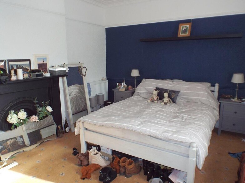 2 Esplanade, Burnham On Sea à vendre - Photo du bâtiment - Image 2 de 25