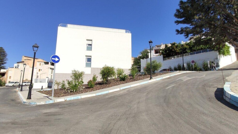 Calle Sabuquillo, 26, Lanjarón, Granada for sale - Building Photo - Image 2 of 43
