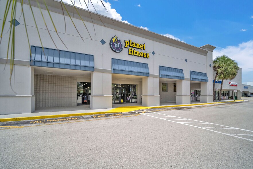W Hillsboro Blvd, Coconut Creek, FL à louer - Photo du bâtiment - Image 3 de 16