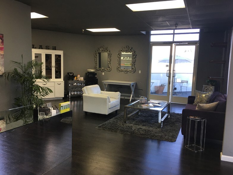 5555 W Manchester Ave, Los Angeles, CA à louer - Photo intérieure - Image 3 de 9