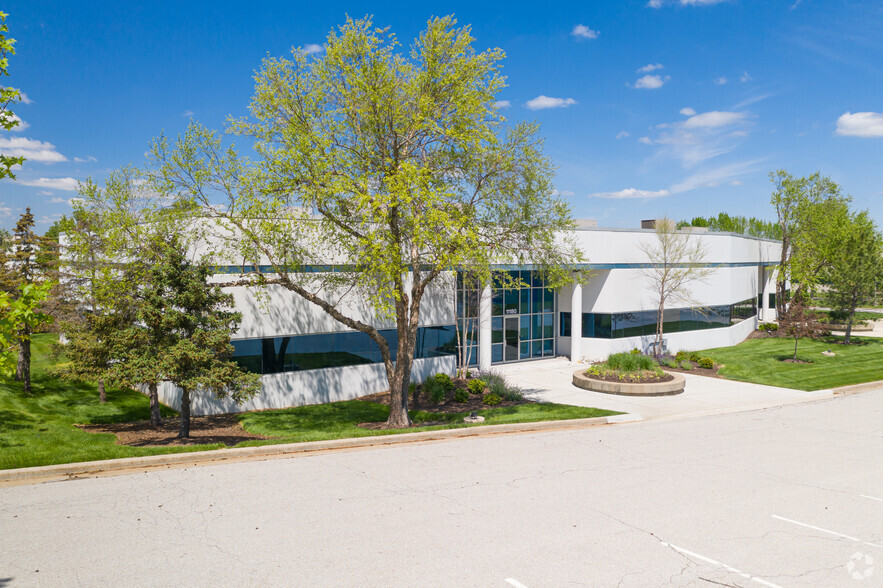 11150-11180 Thompson Ave, Lenexa, KS for lease - Building Photo - Image 3 of 6