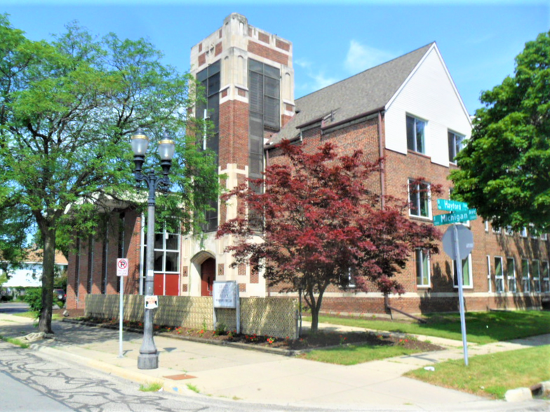 2215 E Michigan Ave, Lansing, MI for sale - Building Photo - Image 1 of 1