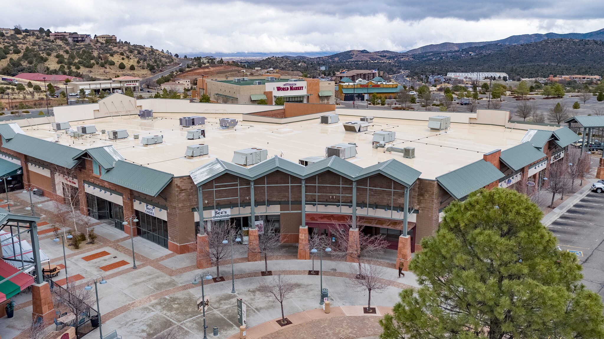 3250 Gateway Blvd, Prescott, AZ à louer Photo du bâtiment- Image 1 de 27