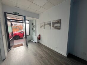 Retail in Pozuelo de Alarcón, Madrid for lease Interior Photo- Image 1 of 7