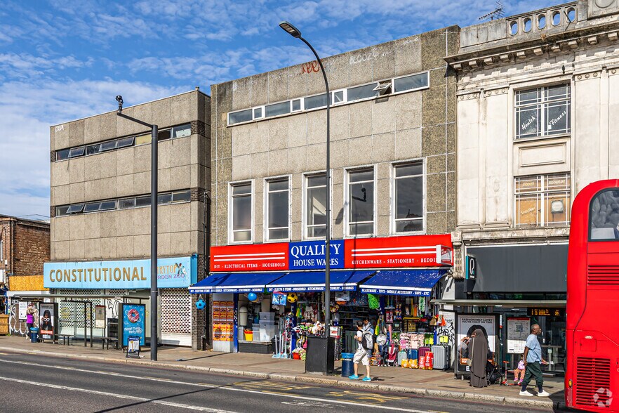 104-106 Rushey Green, Londres à louer - Photo du bâtiment - Image 2 de 2