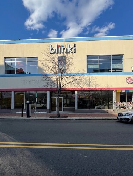 134 Smith St, Perth Amboy, NJ for lease - Building Photo - Image 1 of 2