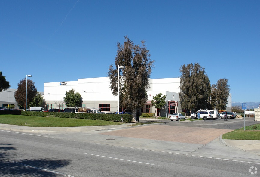 3101 Camino Del Sol, Oxnard, CA for lease - Building Photo - Image 3 of 14