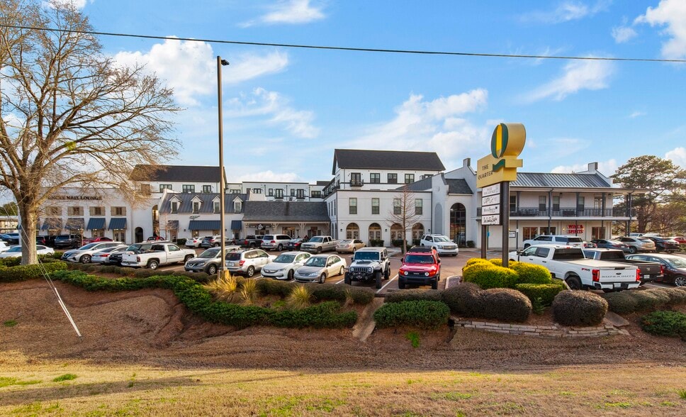 1855 Lakeland Dr, Jackson, MS for lease - Building Photo - Image 3 of 8