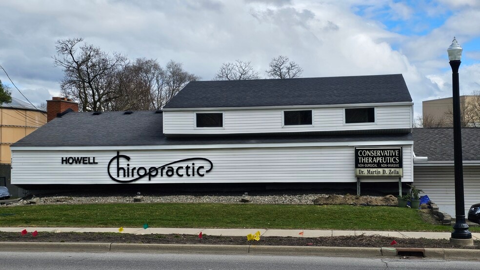 721 S Michigan Ave, Howell, MI for sale - Building Photo - Image 2 of 15