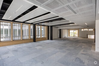 88-90 Rue Cardinet, Paris for lease Interior Photo- Image 2 of 5