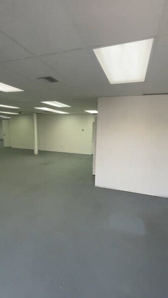1002 Manatee Ave, Bradenton, FL à louer - Vidéo sur l’inscription commerciale - Image 2 de 20