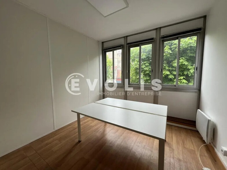 Bureau dans Saint-Maur-des-Fossés à louer - Photo intérieure - Image 2 de 11