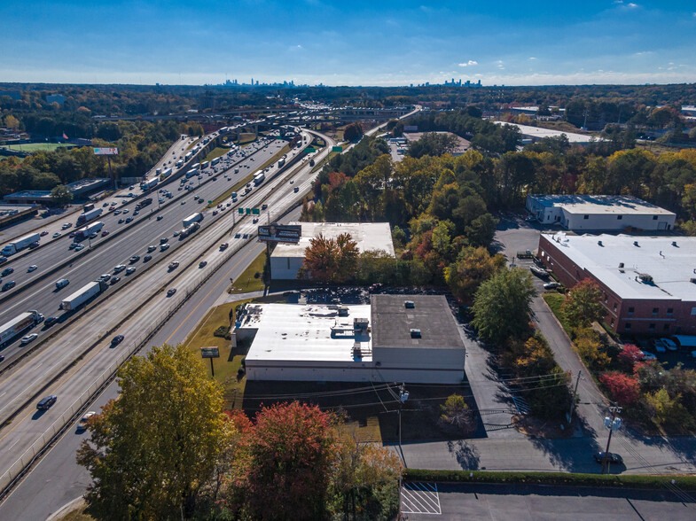 4224 Northeast Expy, Atlanta, GA à louer - Photo du bâtiment - Image 3 de 7