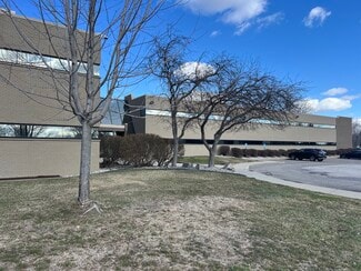 Plus de détails pour 20300 W 12 Mile Rd, Southfield, MI - Bureau à louer