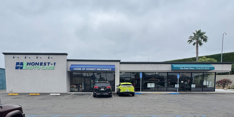 845 Baker St, Costa Mesa, CA for lease - Building Photo - Image 2 of 5