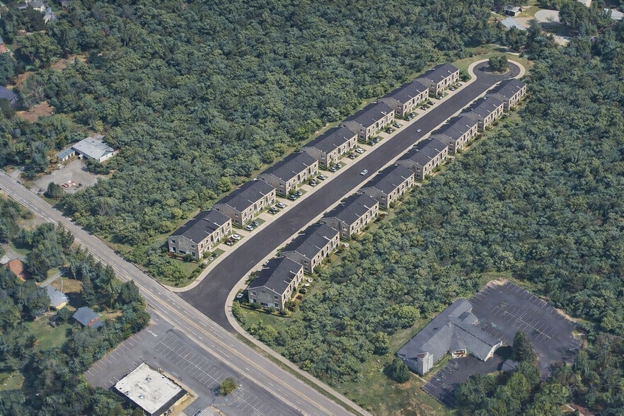 971 Beaver Grade Rd, Coraopolis, PA for sale - Building Photo - Image 3 of 9