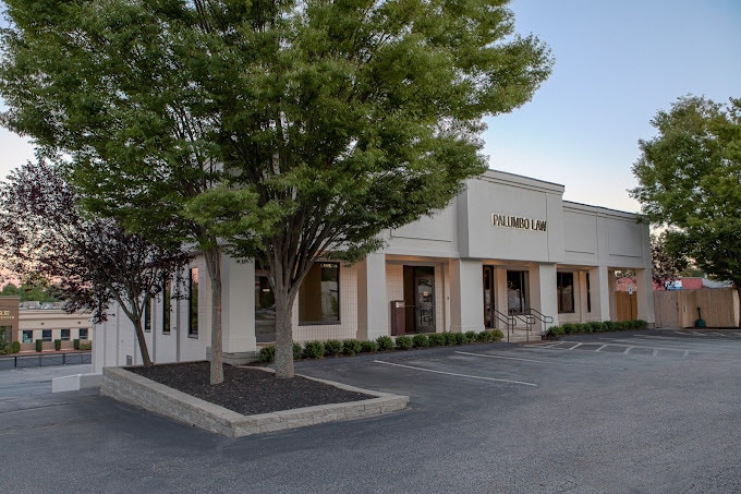 481 Atwood Ave, Cranston, RI à louer - Photo du bâtiment - Image 1 de 13