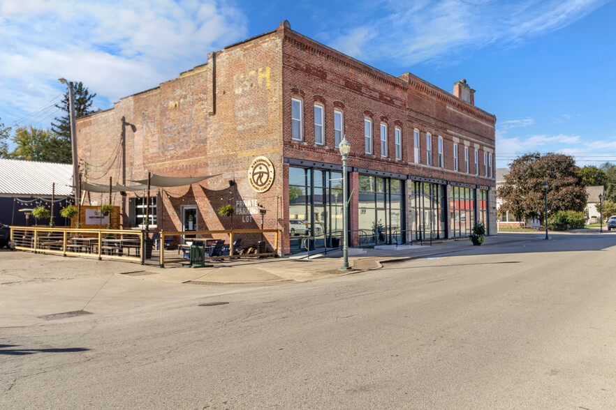 119 W Main St, Arcadia, IN à louer - Photo du bâtiment - Image 2 de 4