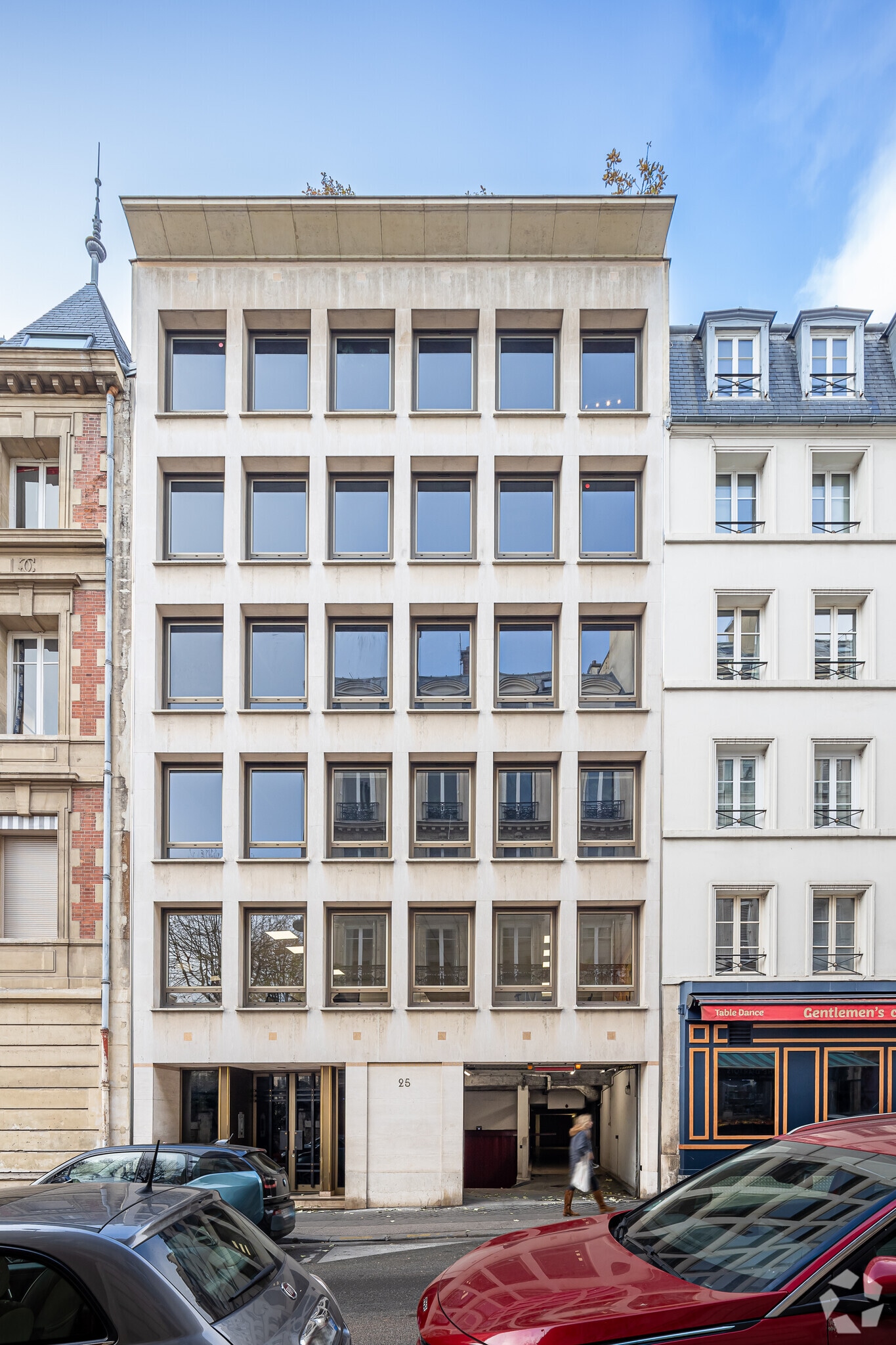 25 Rue D'Artois, Paris for lease Primary Photo- Image 1 of 10