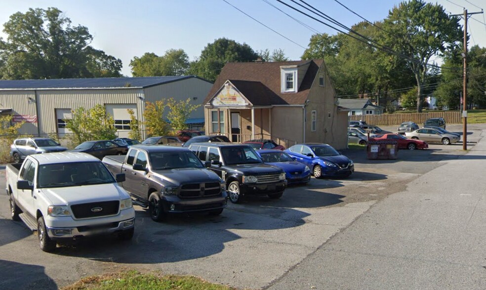 412 Dutton St, Upper Chichester, PA for lease - Building Photo - Image 2 of 3