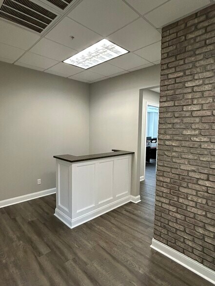 1124 Park West Blvd, Mount Pleasant, SC à vendre - Photo du bâtiment - Image 3 de 17