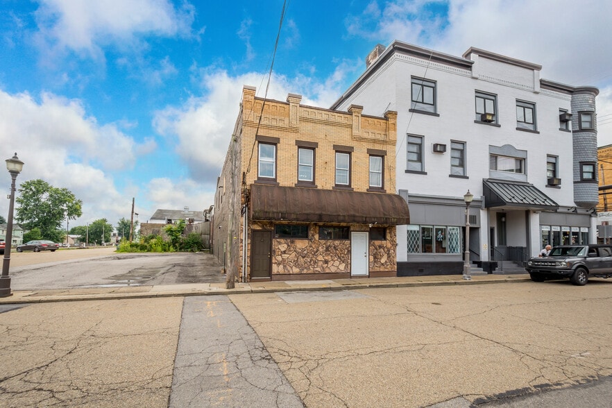 305 Mill St, Coraopolis, PA for sale - Building Photo - Image 3 of 43